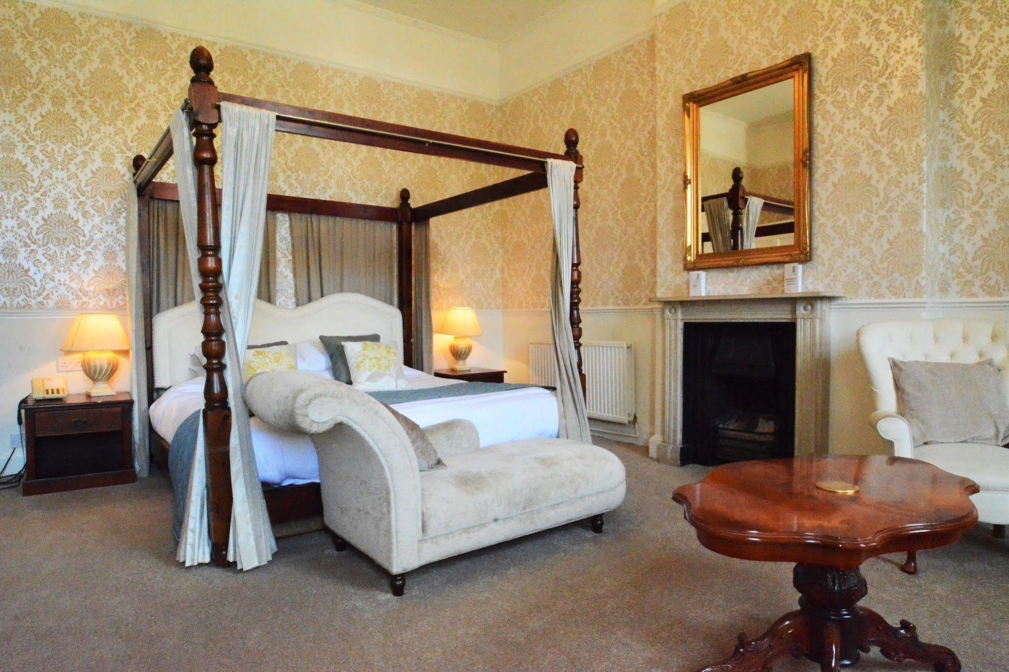 The Mill House 3*